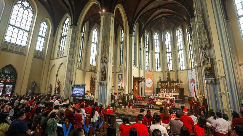 Misa Natal Di Gereja Katedral